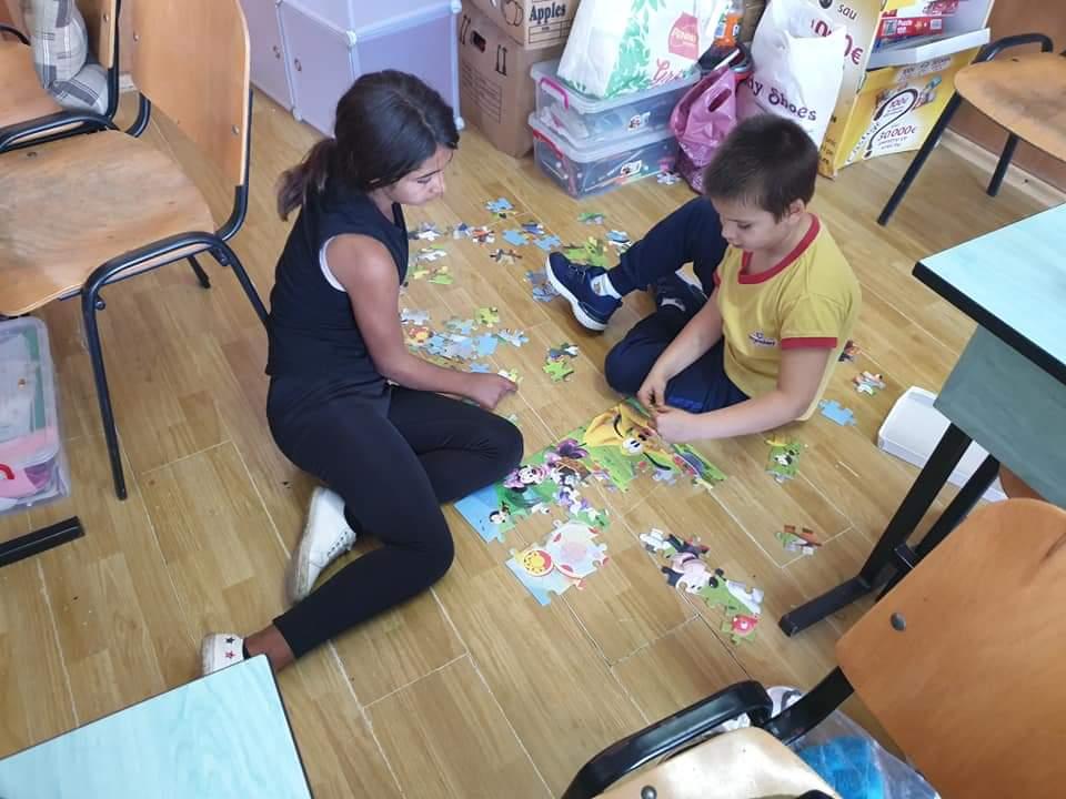 Puzzle și povești
